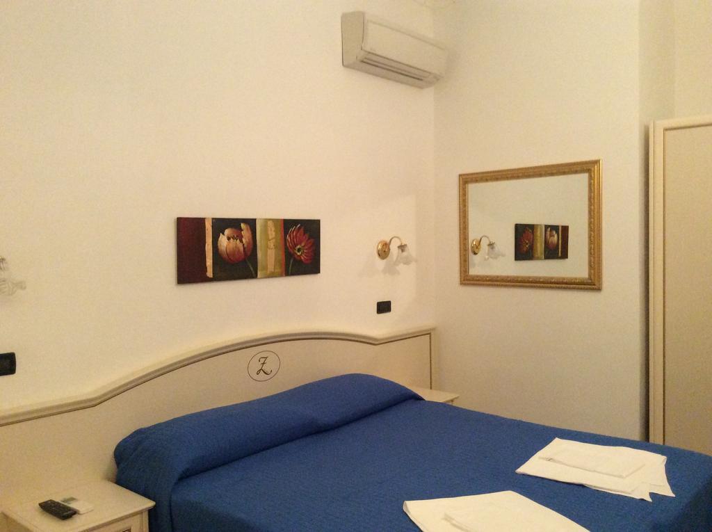 Hotel La Zorza Riomaggiore Cameră foto
